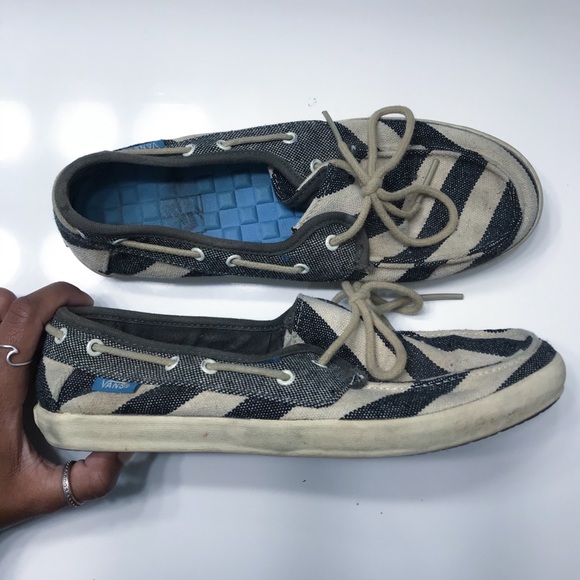 Vans Women’s Comfort Boat Shoes - Picture 3 of 4